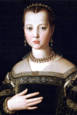 Maria De' Medici Earrings - Image 3