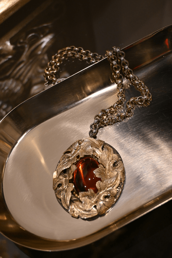 Whiting_Davis_Necklace_1 Whiting & Davis Necklace - Image 1