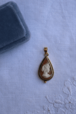 Cammeo Pendant - Image 2