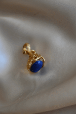 Curly Seal Charm - Image 2